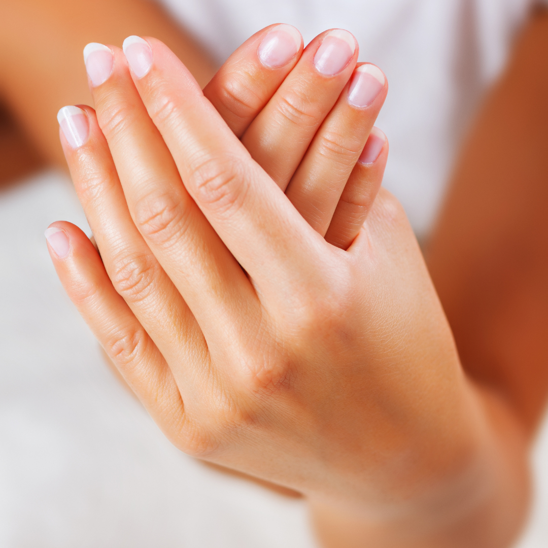 Cura delle mani: tutti i consigli utili sulla detersione e sul trattamento.